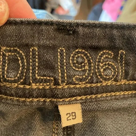 DL 1961 Instasculpt Dahlia subtle plaid figure perfecting jeans - Picture 7 of 9